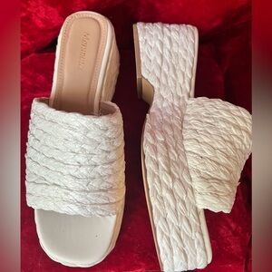 Monrovia White Woven Platform Slide Sandals Sz 10